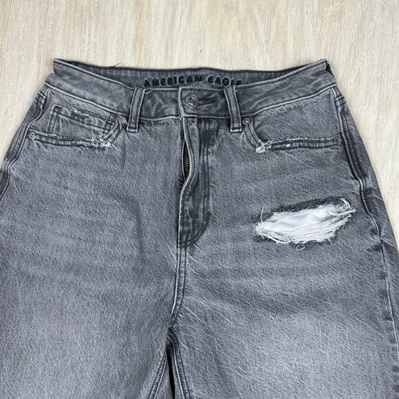 American Eagle Gray High Rise Mom Jean Raw Ankle Hem Distressed Denim Jeans 4 - Picture 6 of 16